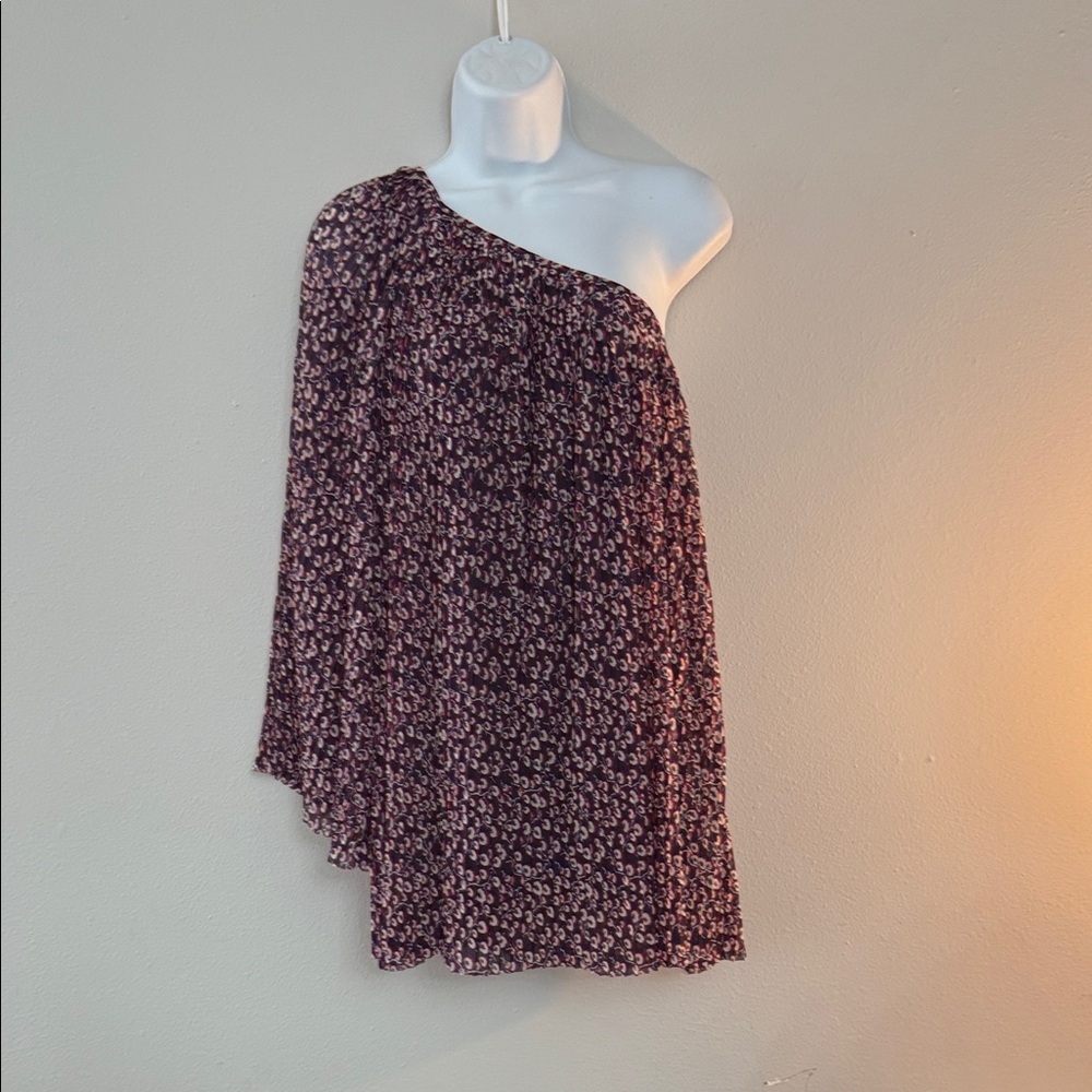 Topshop Floral One-Shoulder Blouse - Black and Pink